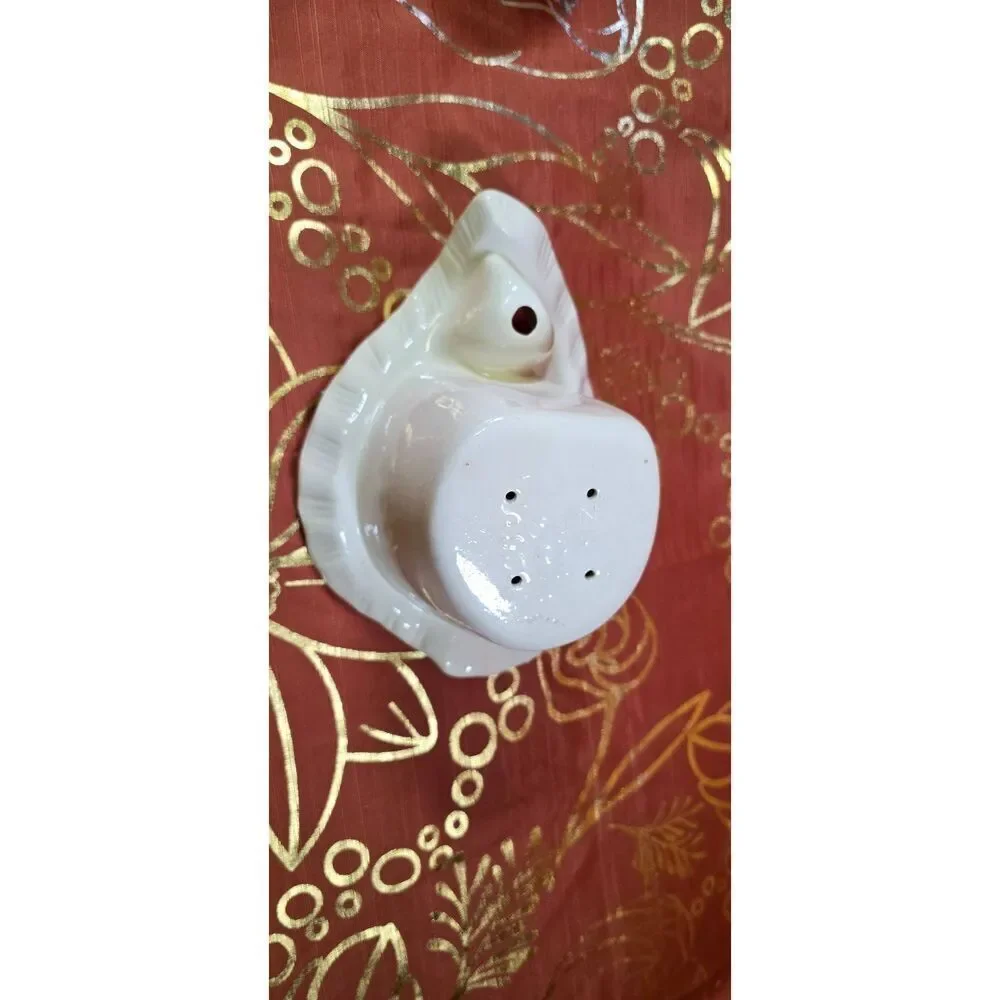 Atlantic Mold Self Watering Shell Planter